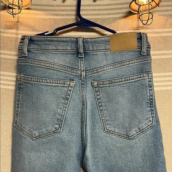 Women's Blue Jeans - Picture 5 of 9